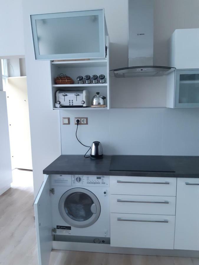 Modern, Quiet & Cozy Apartment In The Middle Of Downtown Near Danube At Fashion Street บูดาเปสต์ ภายนอก รูปภาพ