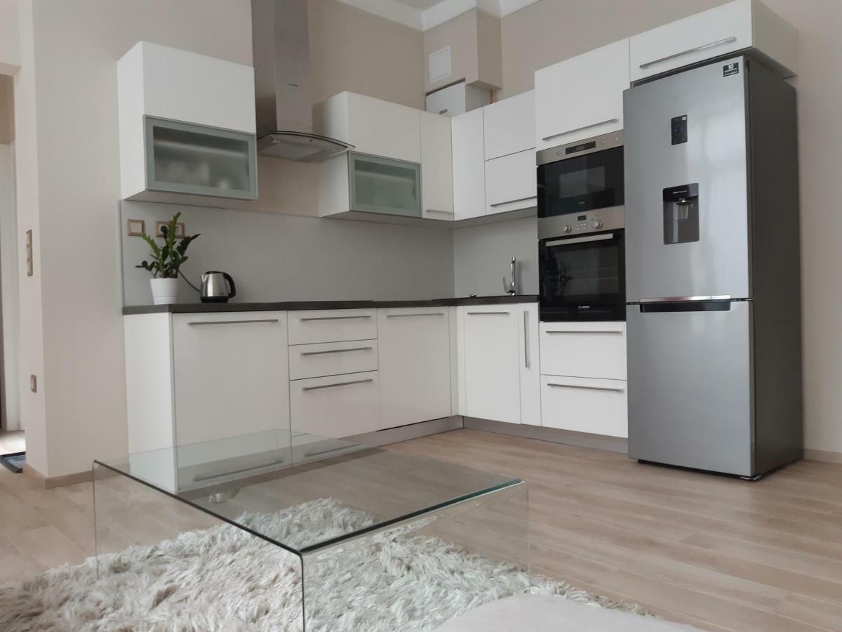Modern, Quiet & Cozy Apartment In The Middle Of Downtown Near Danube At Fashion Street บูดาเปสต์ ภายนอก รูปภาพ