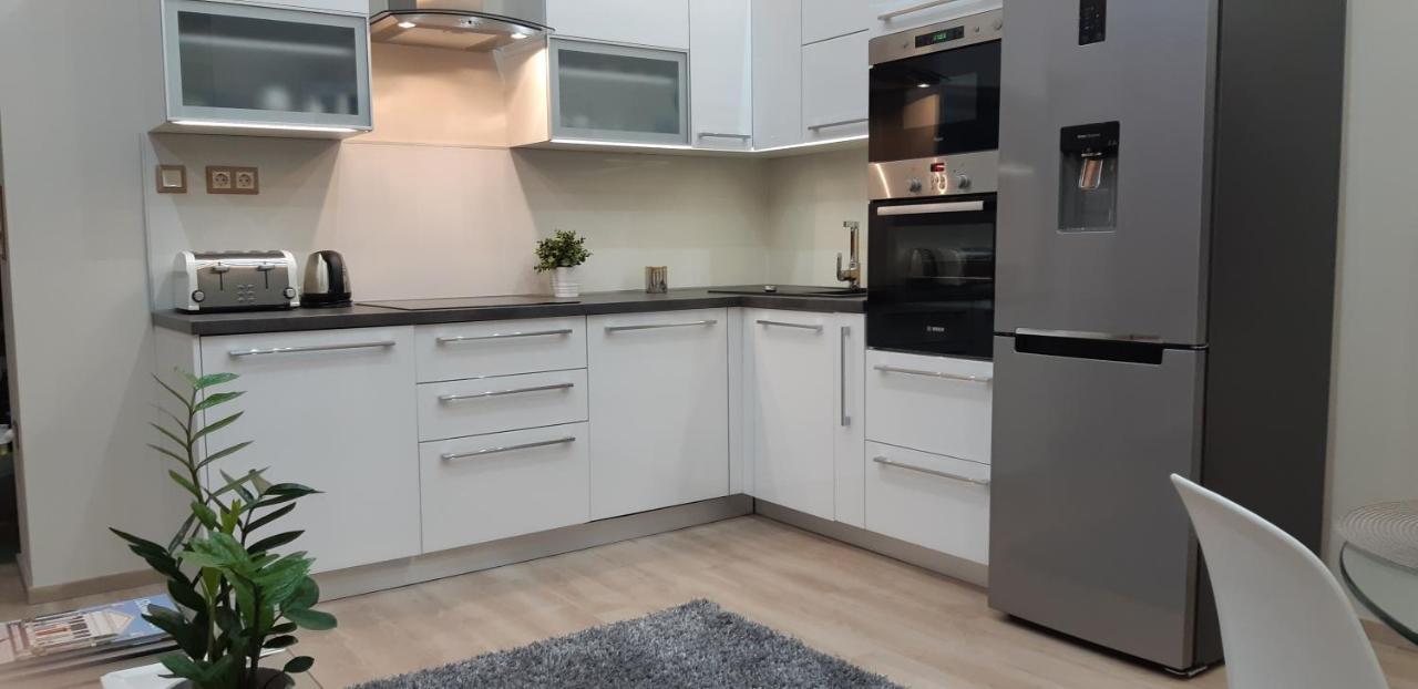 Modern, Quiet & Cozy Apartment In The Middle Of Downtown Near Danube At Fashion Street บูดาเปสต์ ภายนอก รูปภาพ
