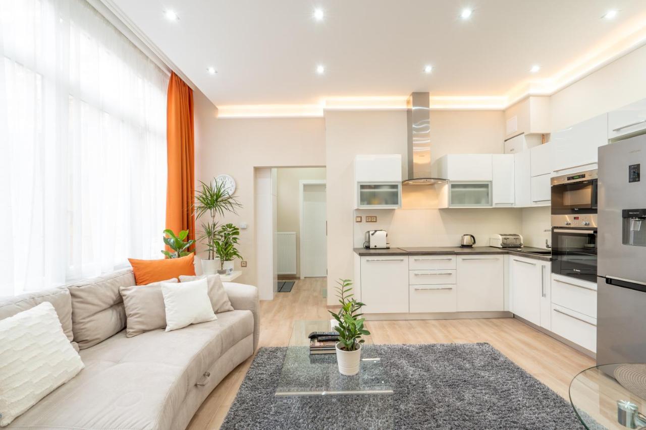 Modern, Quiet & Cozy Apartment In The Middle Of Downtown Near Danube At Fashion Street บูดาเปสต์ ภายนอก รูปภาพ